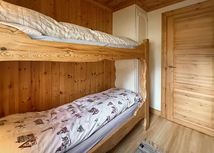 Vakantiehuis Stunning In With Sauna *